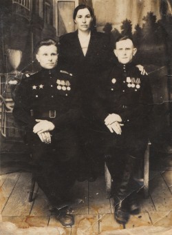 Гранкин В.П. (справа)